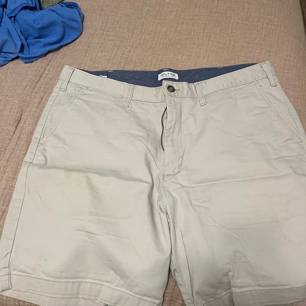 Nautica Men's Tan Flat Front Shorts
